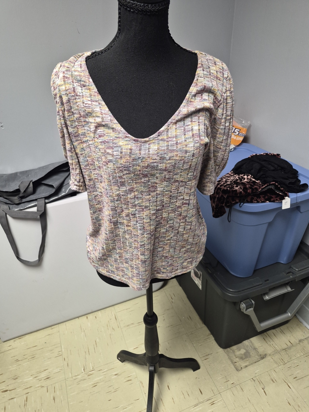 W5 Pastel Multicolor V-Neck Short Sleeve Knit Top